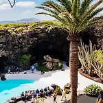 Apartamento Vincent, Cozy And Sunny Over The Rooftops Puerto del Carmen (Lanzarote)