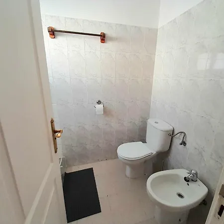 公寓 Vincent, Cozy And Sunny Over The Rooftops