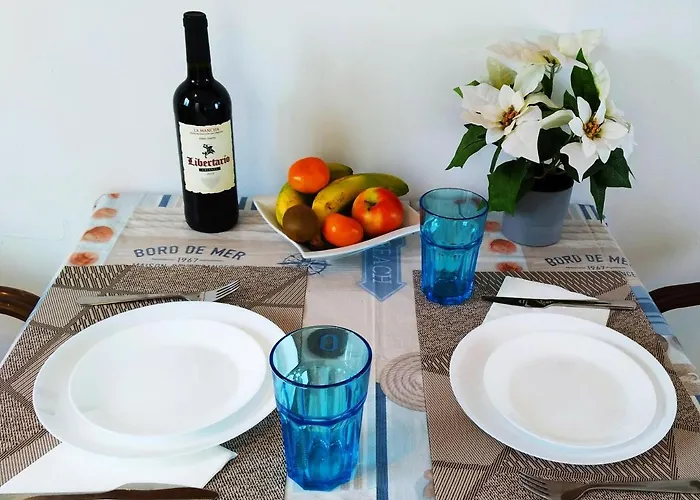 Vincent, Cozy And Sunny Over The Rooftops