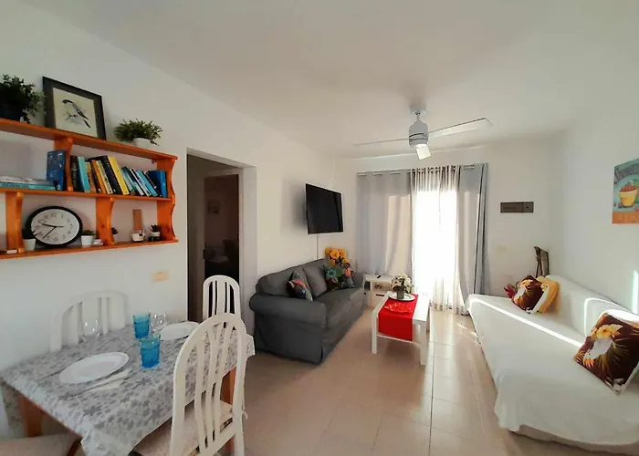 Vincent, Cozy And Sunny Over The Rooftops Appartement Puerto del Carmen (Lanzarote)