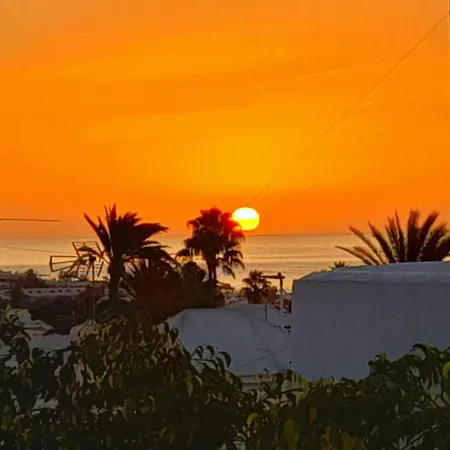 شقة Vincent, Cozy And Sunny Over The Rooftops *