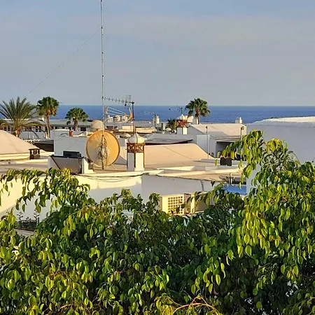 Vincent, Cozy And Sunny Over The Rooftops Appartement Puerto del Carmen (Lanzarote)